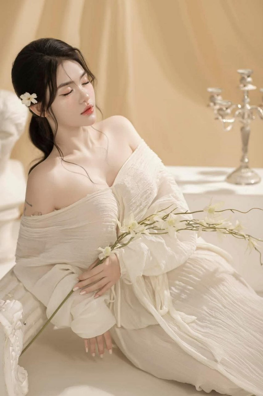 300MAAN-837 [Cô gái hư hỏng ngực lớn tự nhiên] Hãy tận hưởng góc nhìn từ bên ngoài với một cô gái hư hỏng có bộ ngực cỡ I!