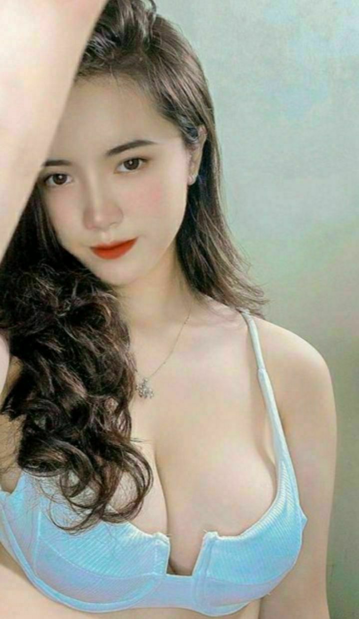 Đang thủ dâm thì bị mẹ phát hiện